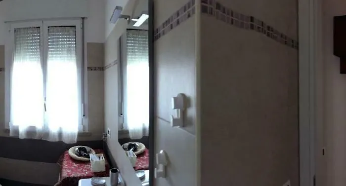 San Vitale 2* בולוניה