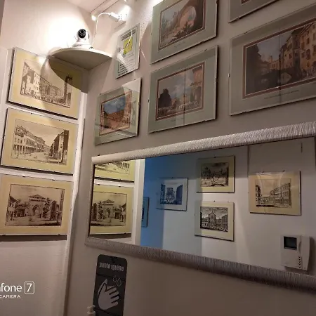 San Vitale 2* ボローニャ